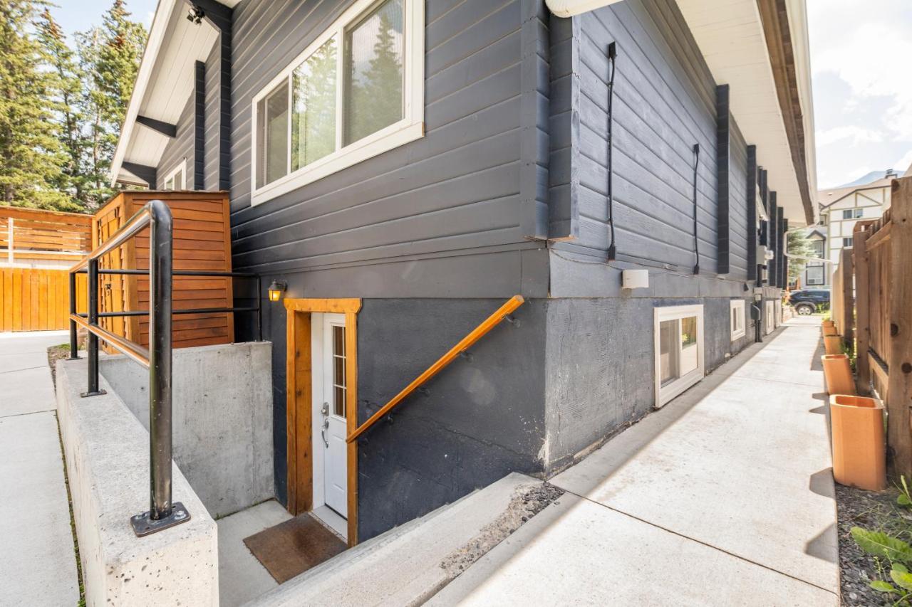 Cougar Street Mountain Rental 班夫 外观 照片
